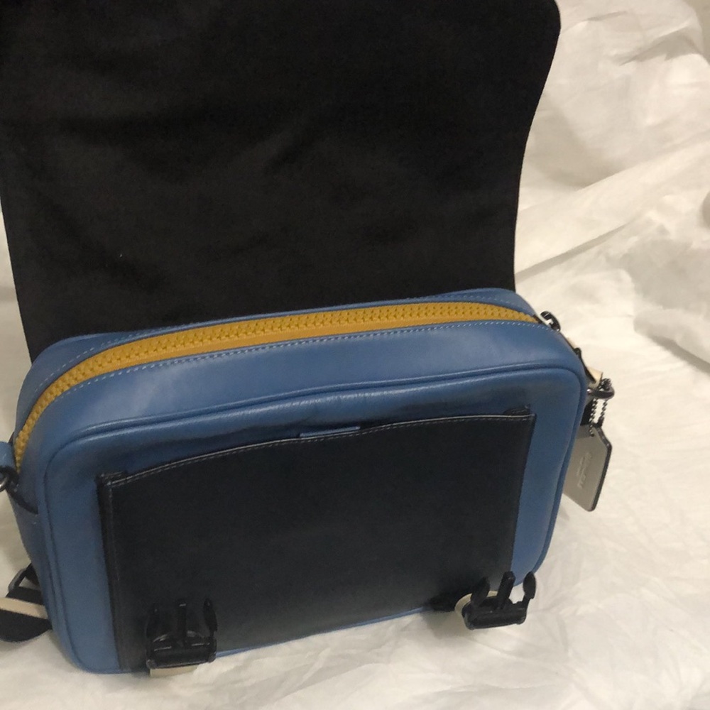 Coach Track Leather Crossbody Bag EUC - Picture 13 of 14